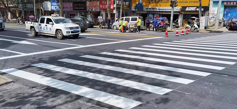 影響熱熔道路標線涂料市場價格差異的核心因素解析