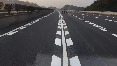 河南三艾斯熱熔標線涂料如何成為行業翹楚？