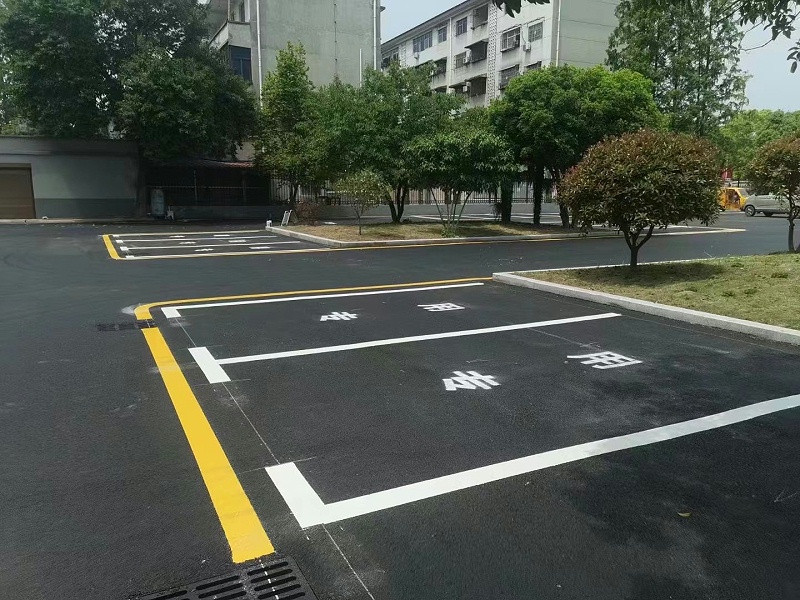 道路熱熔標(biāo)線施工前的現(xiàn)場(chǎng)風(fēng)險(xiǎn)評(píng)估與準(zhǔn)備要點(diǎn)解析