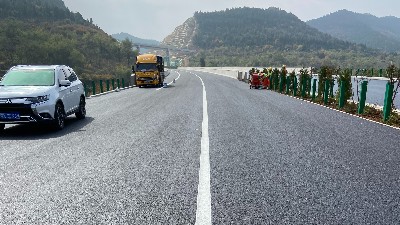 雙組份標線涂料：為什么它能讓道路標線更持久？