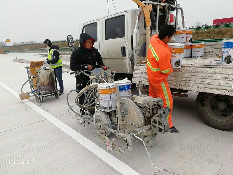 雙組份標(biāo)線涂料,道路標(biāo)線施工,涂料價格