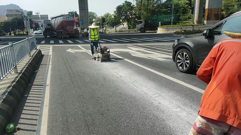 公路標線施工,公路道路標線涂料施工,道路標線涂料