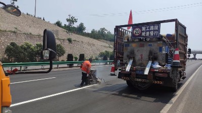 河南三艾斯熱熔標(biāo)線涂料：什么讓它脫穎而出？