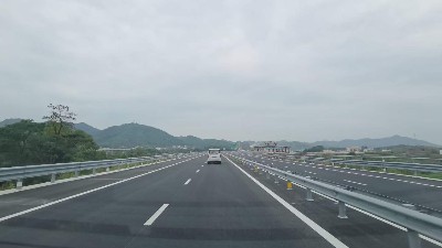 為什么高速公路都在用雙組份標(biāo)線？它比熱熔強(qiáng)在哪？