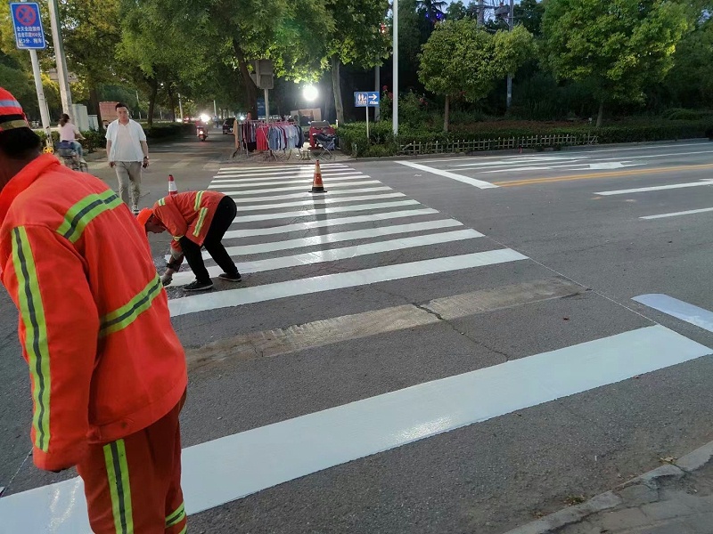 熱熔標線涂料,標線涂料廠家,道路交通標線,標線施工,反光標線