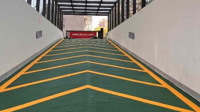 路面改色涂料真這么神？3小時老舊小區煥新！