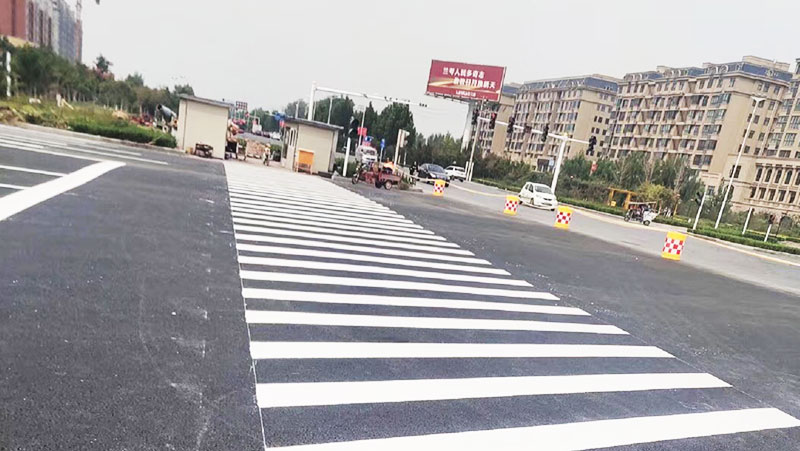 新修道路劃線總冒氣泡？三艾斯教你一招輕松解決！